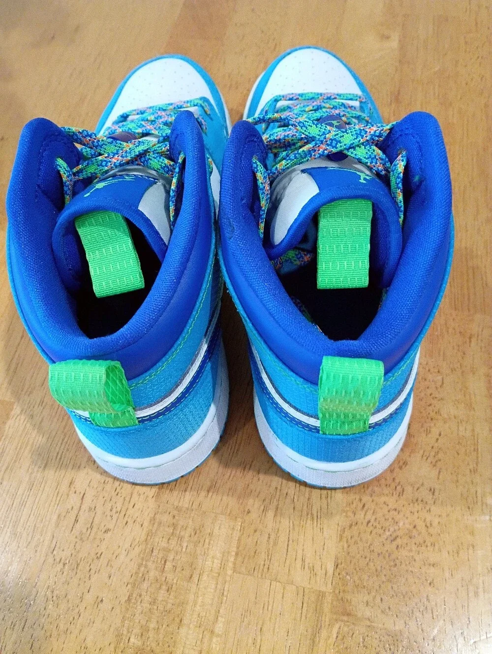 NIKE AIR JORDAN 1 MID SE GS 